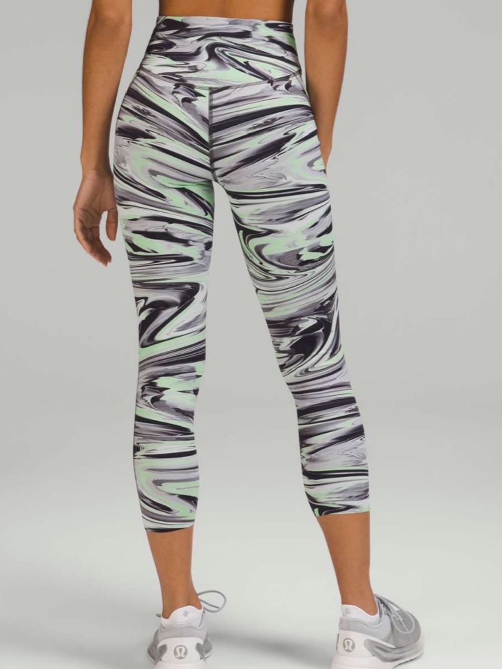 Lululemon Base Pace High-Rise Crop 23"
Paint Glide Warp Multi
